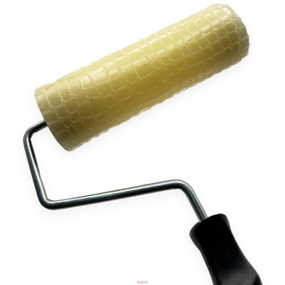 Валик з ручкою d8мм структурний гумовий 180мм "шкіра крокодила" OLEJNIK (47200)